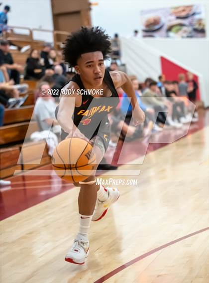 Thumbnail 1 in Eastside Catholic (WA) vs Fairfax (Torrey Pines Holiday Classic Tip-Off ) photogallery.