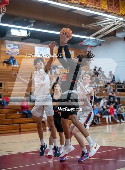 Thumbnail 2 in Eastside Catholic (WA) vs Fairfax (Torrey Pines Holiday Classic Tip-Off ) photogallery.