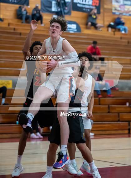 Thumbnail 1 in Eastside Catholic (WA) vs Fairfax (Torrey Pines Holiday Classic Tip-Off ) photogallery.