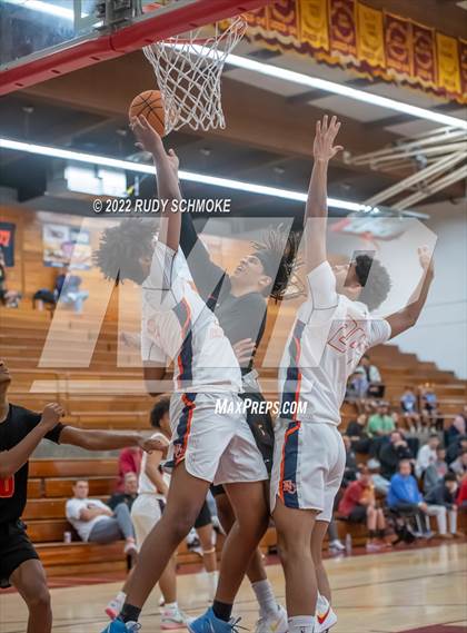 Thumbnail 1 in Eastside Catholic (WA) vs Fairfax (Torrey Pines Holiday Classic Tip-Off ) photogallery.