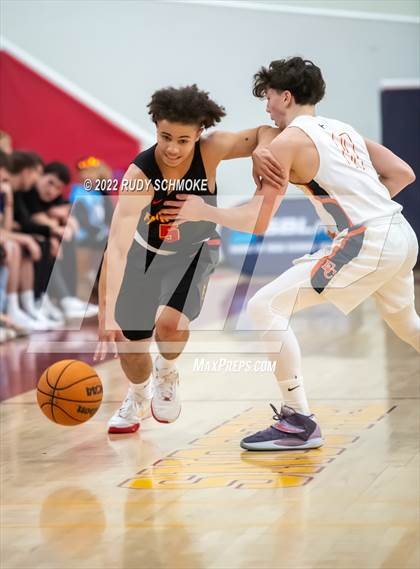 Thumbnail 2 in Eastside Catholic (WA) vs Fairfax (Torrey Pines Holiday Classic Tip-Off ) photogallery.