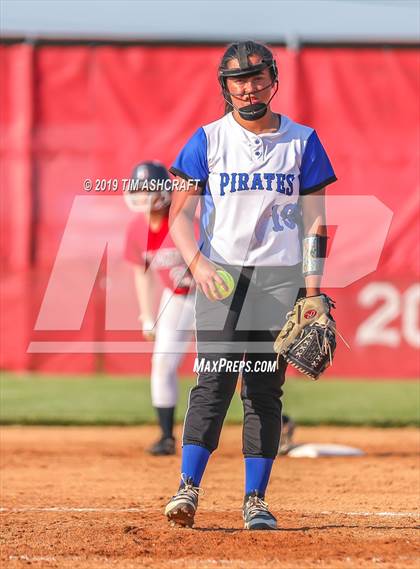 Thumbnail 3 in Greensburg vs. South Dearborn (IHSAA Sectional Final) photogallery.