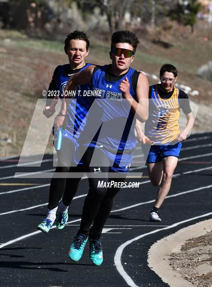 Thumbnail 2 in Peña Relays photogallery.