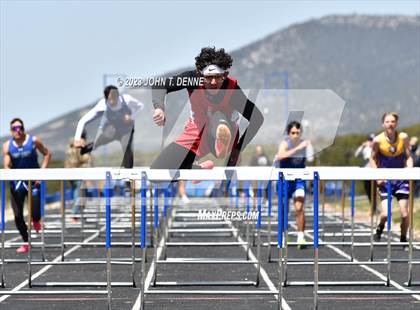 Thumbnail 1 in Peña Relays photogallery.