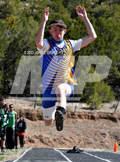 Thumbnail 1 in Peña Relays photogallery.