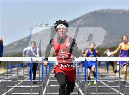 Thumbnail 2 in Peña Relays photogallery.