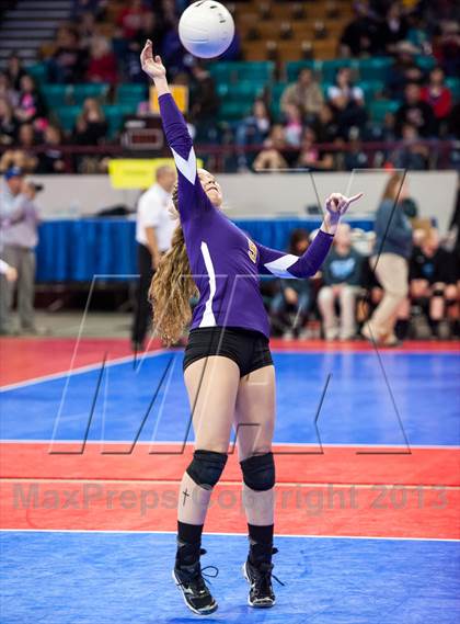 Thumbnail 2 in Platte Valley vs. Holy Family (CHSAA 3A Pool 4) photogallery.