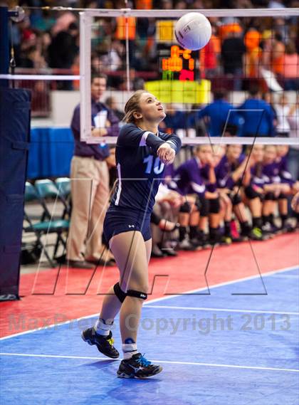 Thumbnail 1 in Platte Valley vs. Holy Family (CHSAA 3A Pool 4) photogallery.