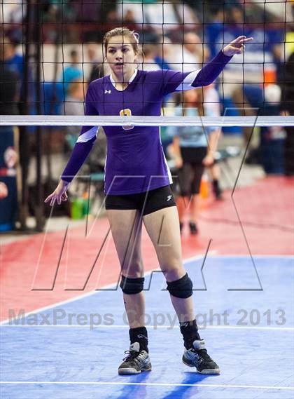 Thumbnail 2 in Platte Valley vs. Holy Family (CHSAA 3A Pool 4) photogallery.