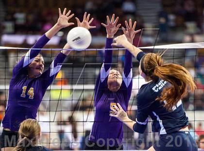 Thumbnail 1 in Platte Valley vs. Holy Family (CHSAA 3A Pool 4) photogallery.