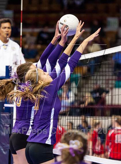 Thumbnail 1 in Platte Valley vs. Holy Family (CHSAA 3A Pool 4) photogallery.