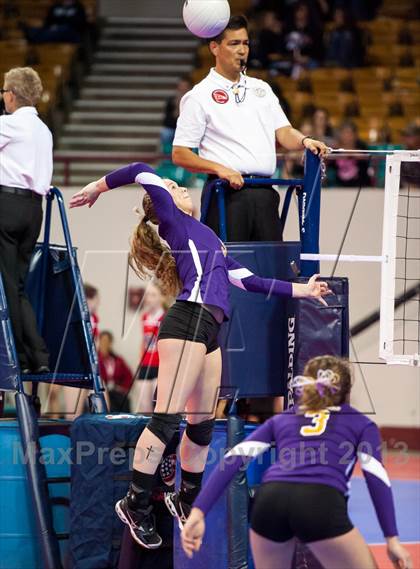 Thumbnail 1 in Platte Valley vs. Holy Family (CHSAA 3A Pool 4) photogallery.