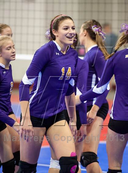 Thumbnail 1 in Platte Valley vs. Holy Family (CHSAA 3A Pool 4) photogallery.