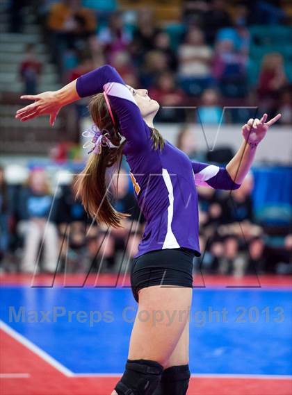 Thumbnail 1 in Platte Valley vs. Holy Family (CHSAA 3A Pool 4) photogallery.
