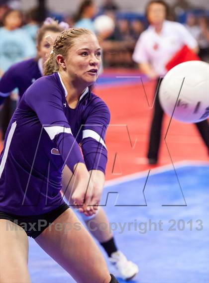 Thumbnail 2 in Platte Valley vs. Holy Family (CHSAA 3A Pool 4) photogallery.