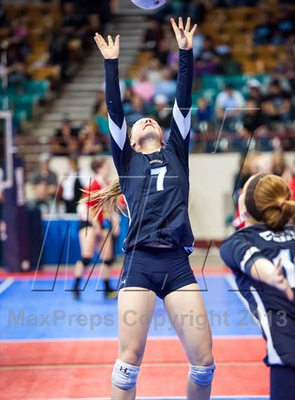 Thumbnail 2 in Platte Valley vs. Holy Family (CHSAA 3A Pool 4) photogallery.