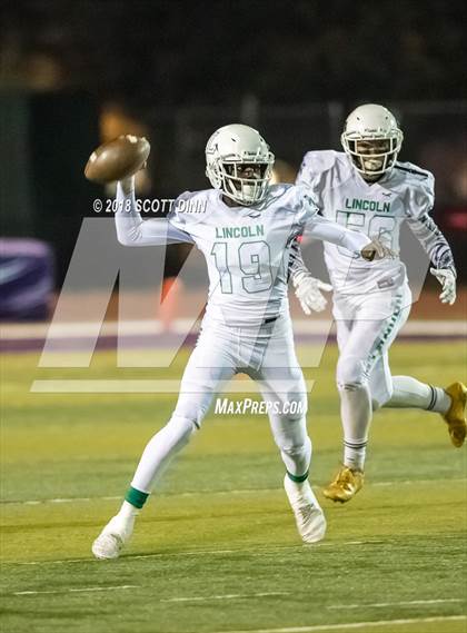 Thumbnail 1 in Lincoln v Menlo-Atherton (CIF Division 3-AA State Championship) photogallery.
