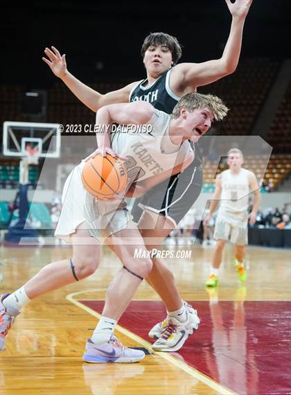 Thumbnail 3 in Air Academy vs Pueblo South (CHSAA  5A Great 8) photogallery.