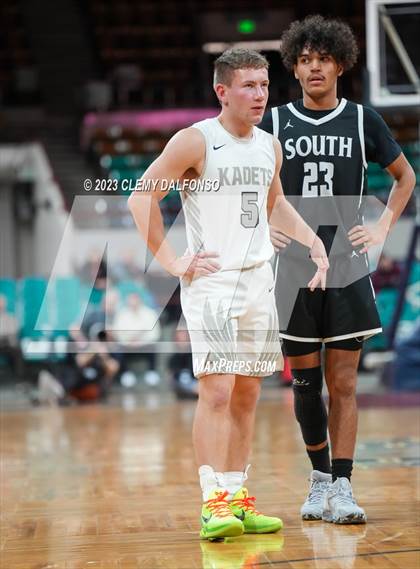 Thumbnail 1 in Air Academy vs Pueblo South (CHSAA  5A Great 8) photogallery.