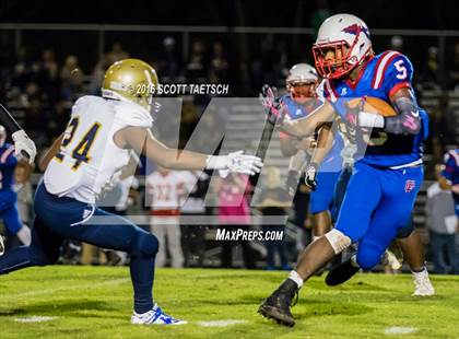 Thumbnail 2 in Hylton @ Gar-Field photogallery.