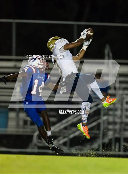 Thumbnail 2 in Hylton @ Gar-Field photogallery.