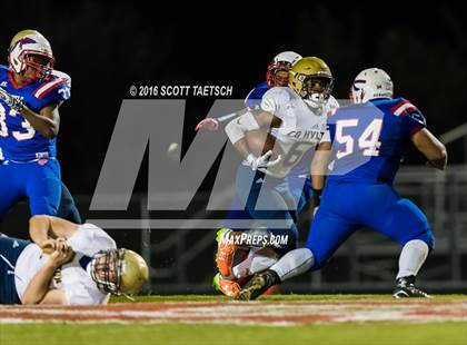 Thumbnail 3 in Hylton @ Gar-Field photogallery.