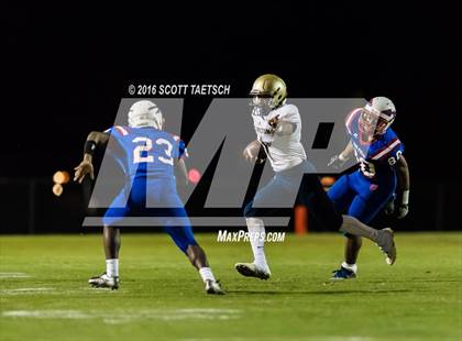 Thumbnail 3 in Hylton @ Gar-Field photogallery.
