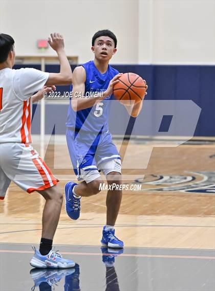 Thumbnail 1 in Lanier [Sidney] vs Burbank photogallery.