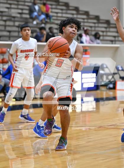 Thumbnail 2 in Lanier [Sidney] vs Burbank photogallery.