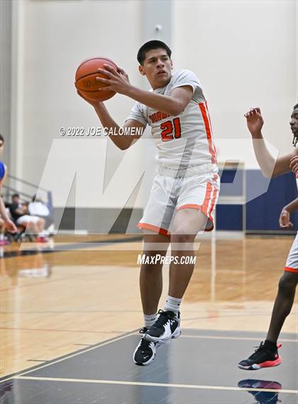 Thumbnail 1 in Lanier [Sidney] vs Burbank photogallery.