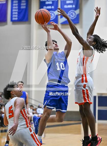 Thumbnail 1 in Lanier [Sidney] vs Burbank photogallery.