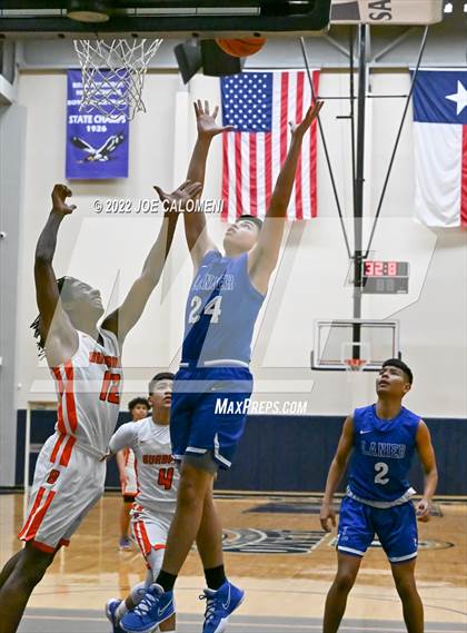 Thumbnail 1 in Lanier [Sidney] vs Burbank photogallery.