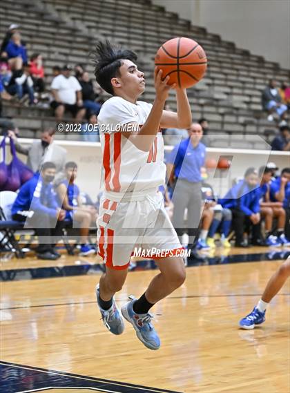 Thumbnail 1 in Lanier [Sidney] vs Burbank photogallery.