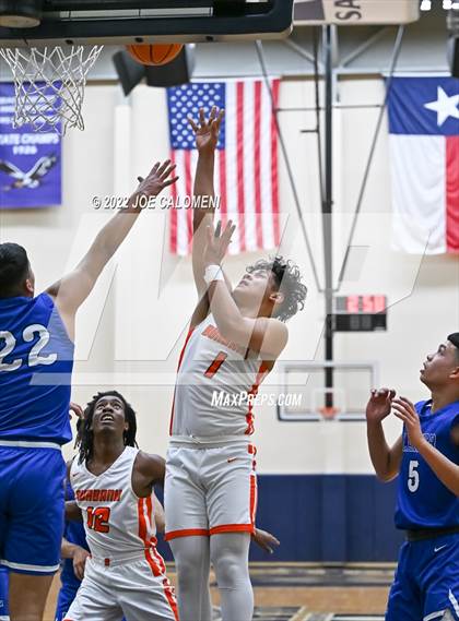 Thumbnail 2 in Lanier [Sidney] vs Burbank photogallery.