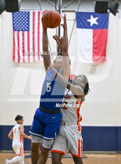 Thumbnail 2 in Lanier [Sidney] vs Burbank photogallery.