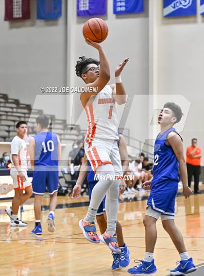Thumbnail 2 in Lanier [Sidney] vs Burbank photogallery.