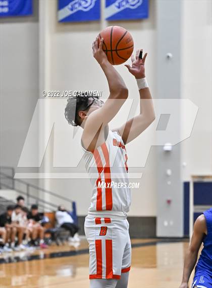 Thumbnail 3 in Lanier [Sidney] vs Burbank photogallery.