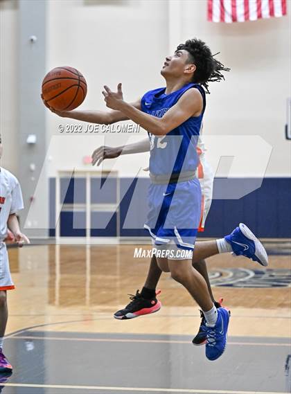 Thumbnail 3 in Lanier [Sidney] vs Burbank photogallery.