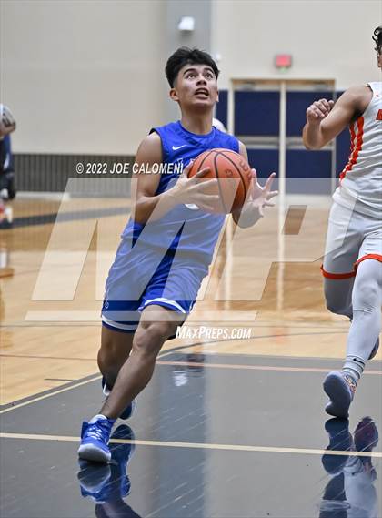 Thumbnail 1 in Lanier [Sidney] vs Burbank photogallery.