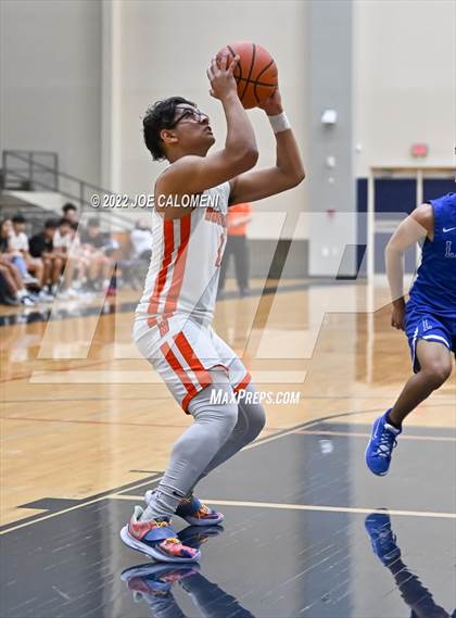 Thumbnail 1 in Lanier [Sidney] vs Burbank photogallery.