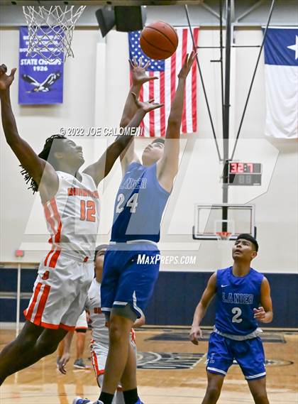 Thumbnail 3 in Lanier [Sidney] vs Burbank photogallery.