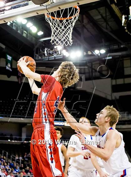 Thumbnail 3 in St. Henry vs Conner (Ninth Region 1st Round) photogallery.