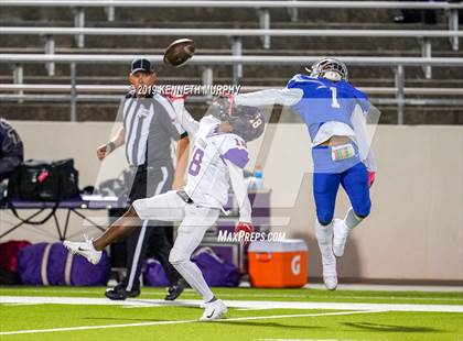 Thumbnail 1 in Everman @ Midlothian photogallery.
