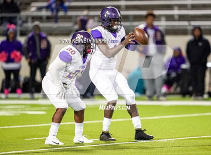 Thumbnail 2 in Everman @ Midlothian photogallery.