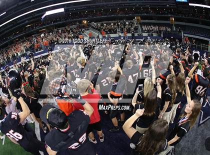 Thumbnail 2 in Calallen vs. Aledo (UIL 5A Division 2 Final) photogallery.