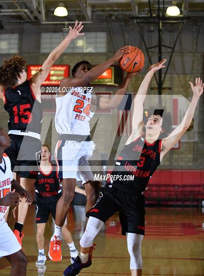 Thumbnail 2 in Rolling Hills Prep vs. Orange Lutheran (Nike Extravaganza) photogallery.