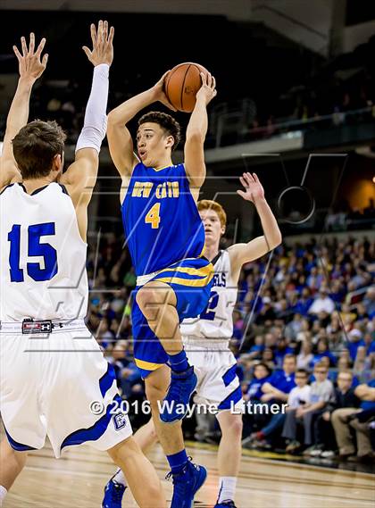 Thumbnail 3 in Newport Central Catholic vs Covington Catholic (Ninth Region Final) photogallery.