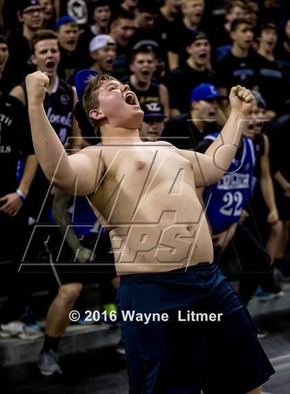 Thumbnail 3 in Newport Central Catholic vs Covington Catholic (Ninth Region Final) photogallery.