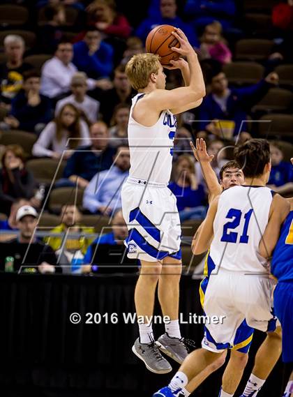 Thumbnail 2 in Newport Central Catholic vs Covington Catholic (Ninth Region Final) photogallery.