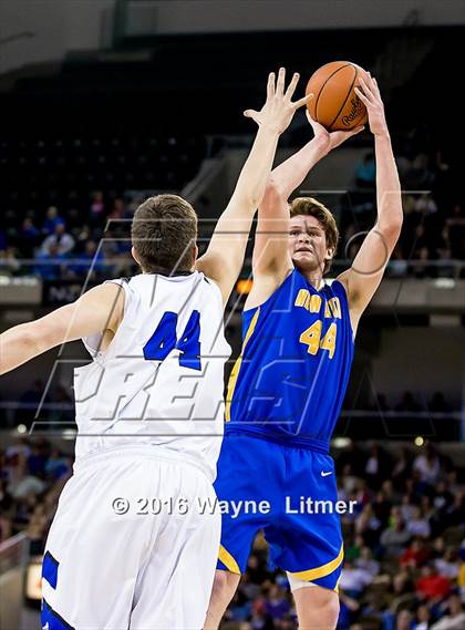 Thumbnail 1 in Newport Central Catholic vs Covington Catholic (Ninth Region Final) photogallery.